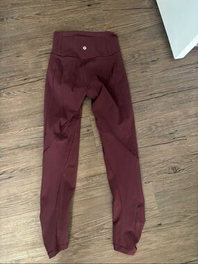 Lululemon leggings size 2 as new